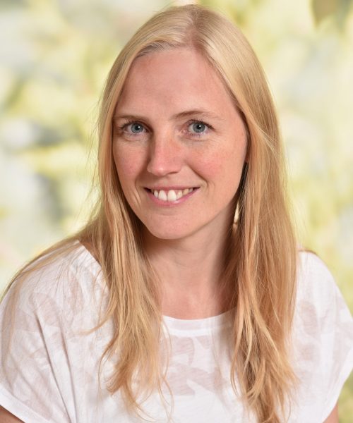 X75_8121 Frau Weegen